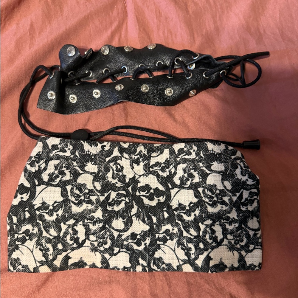 Black and White Skull Print Clutch